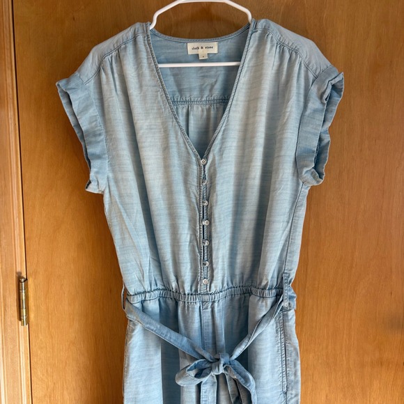Cloth & Stone Women's Chambray Button Front Jumpsuit - Relaxed Casual - Picture 4 of 8